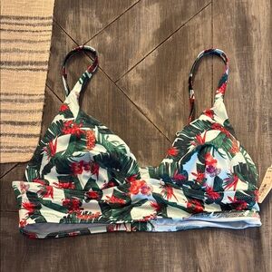 NWT VS swim Floral Bikini Top with Red and Green XL